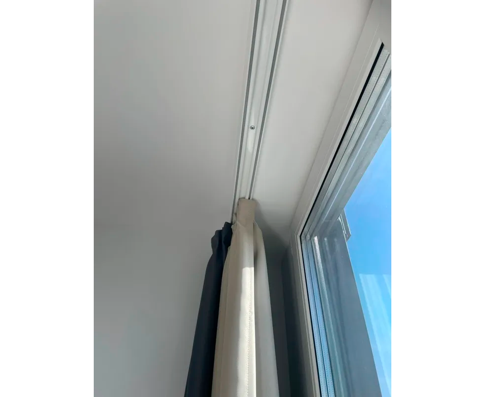 Карниз двухрядный алюминиевый ТРЭК УЮТ 1,0м Черный